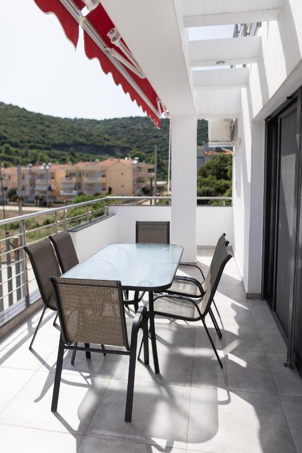 Aelia Apartments Nea Peramos  Exterior photo