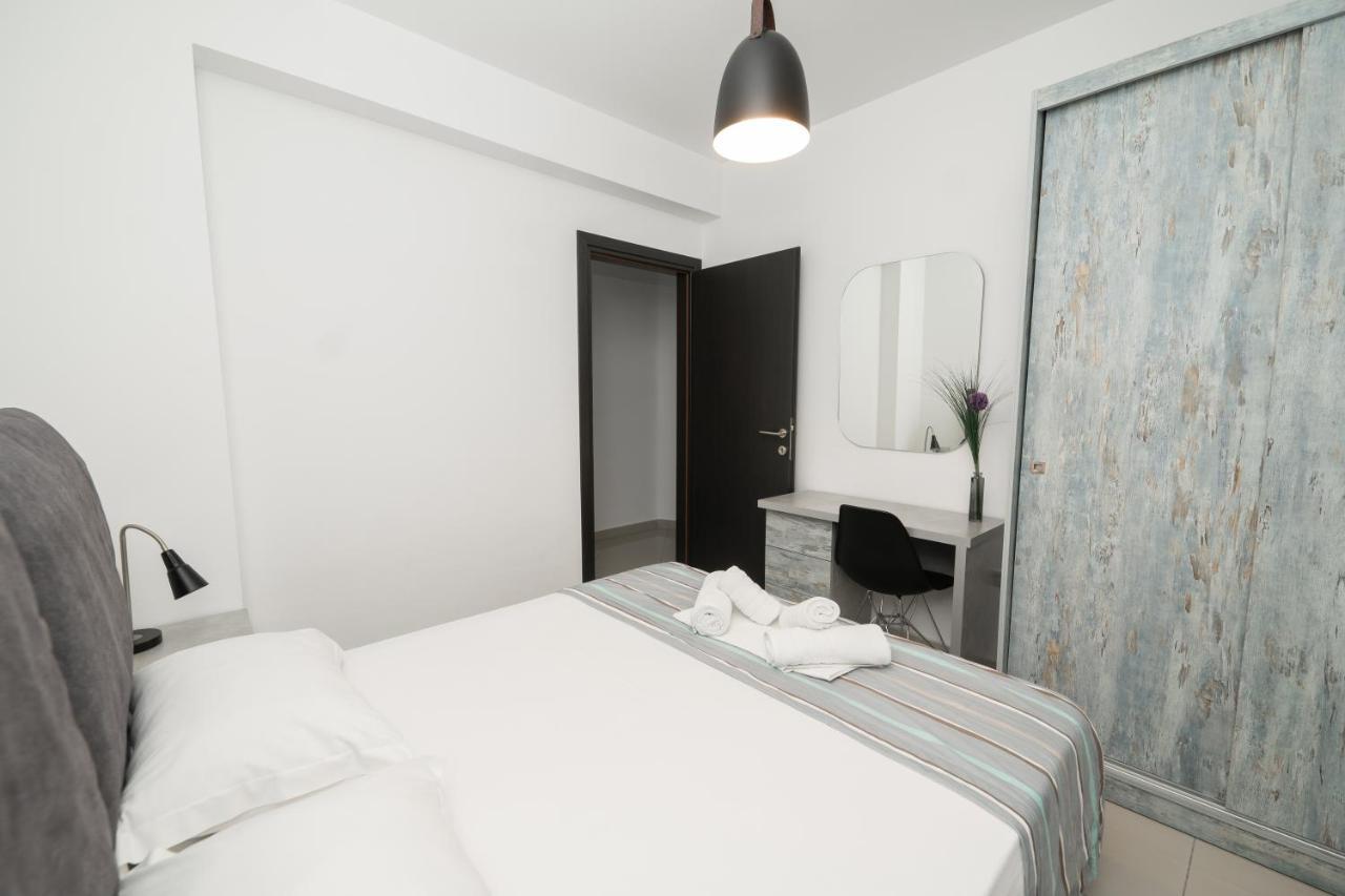 Aelia Apartments Nea Peramos  Exterior photo