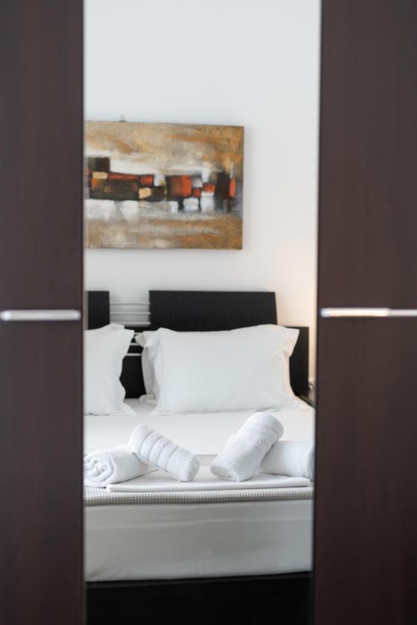 Aelia Apartments Nea Peramos  Exterior photo