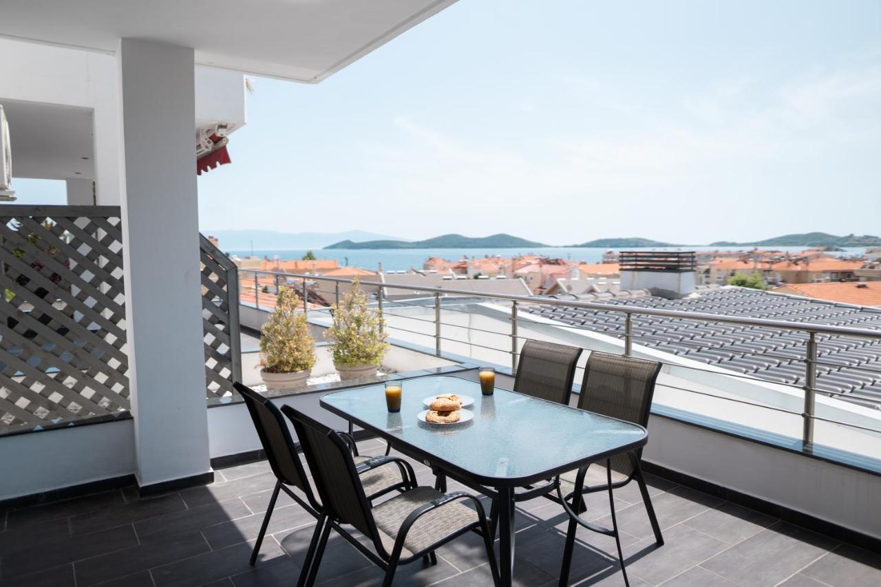 Aelia Apartments Nea Peramos  Exterior photo